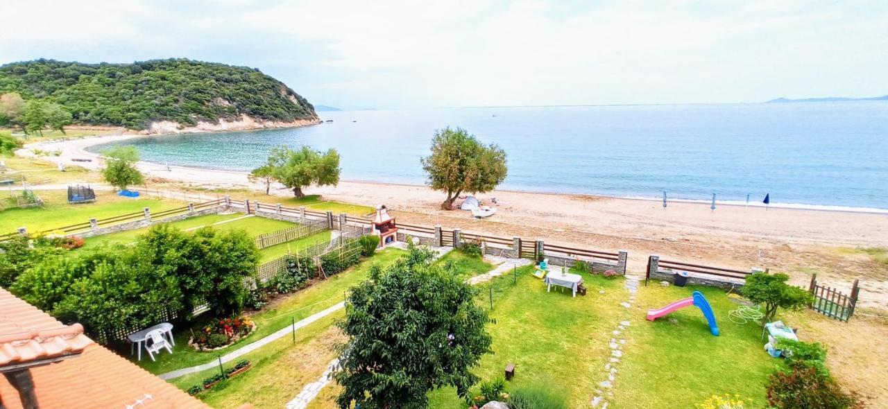 Xd Al Mare Villa Ierissos Bagian luar foto